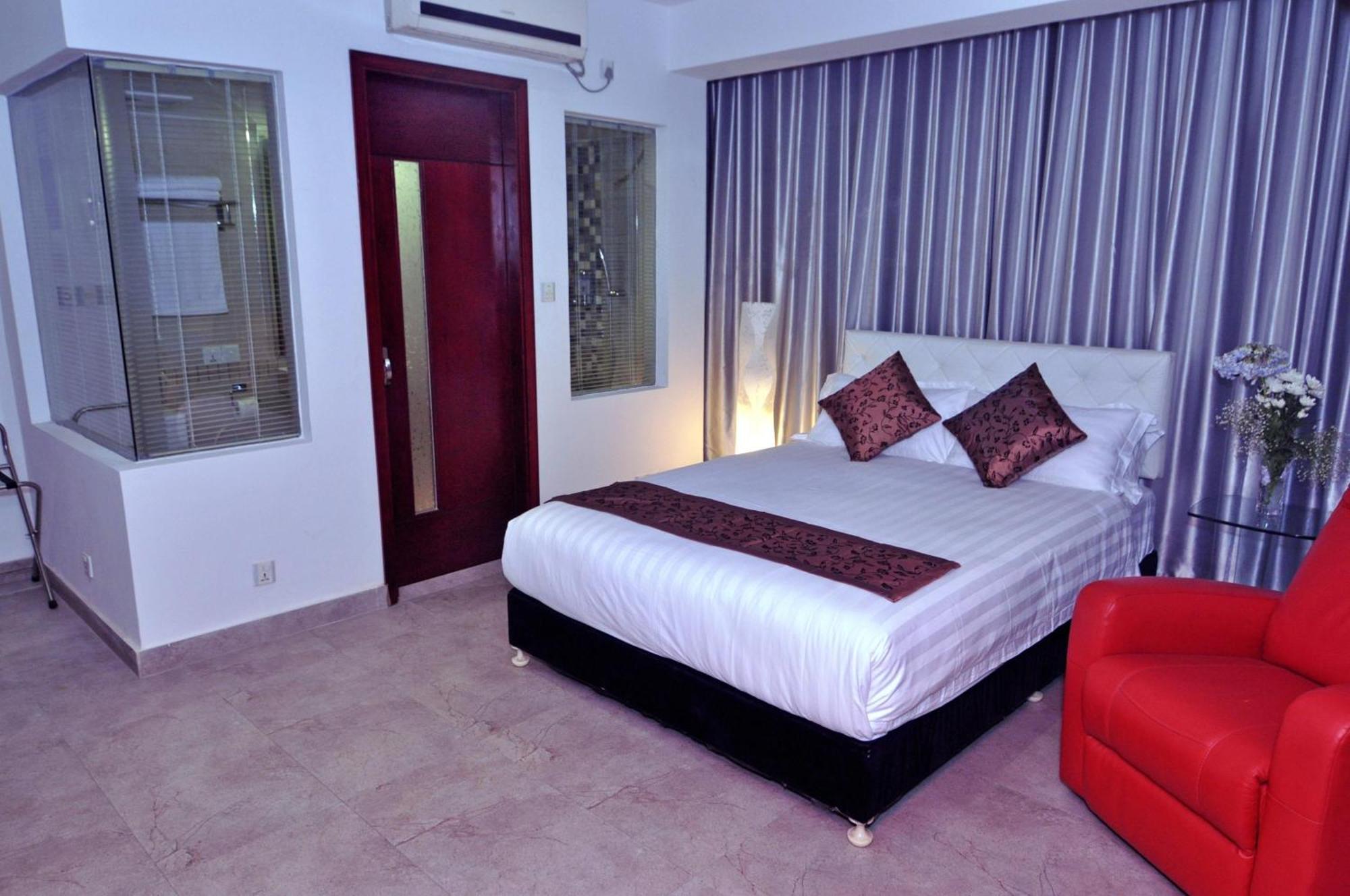 Contemporary Heights Hotel And Apartments Dhaka Rum bild